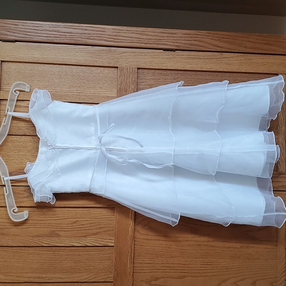 Girl's Dress - Picture 2 of 4